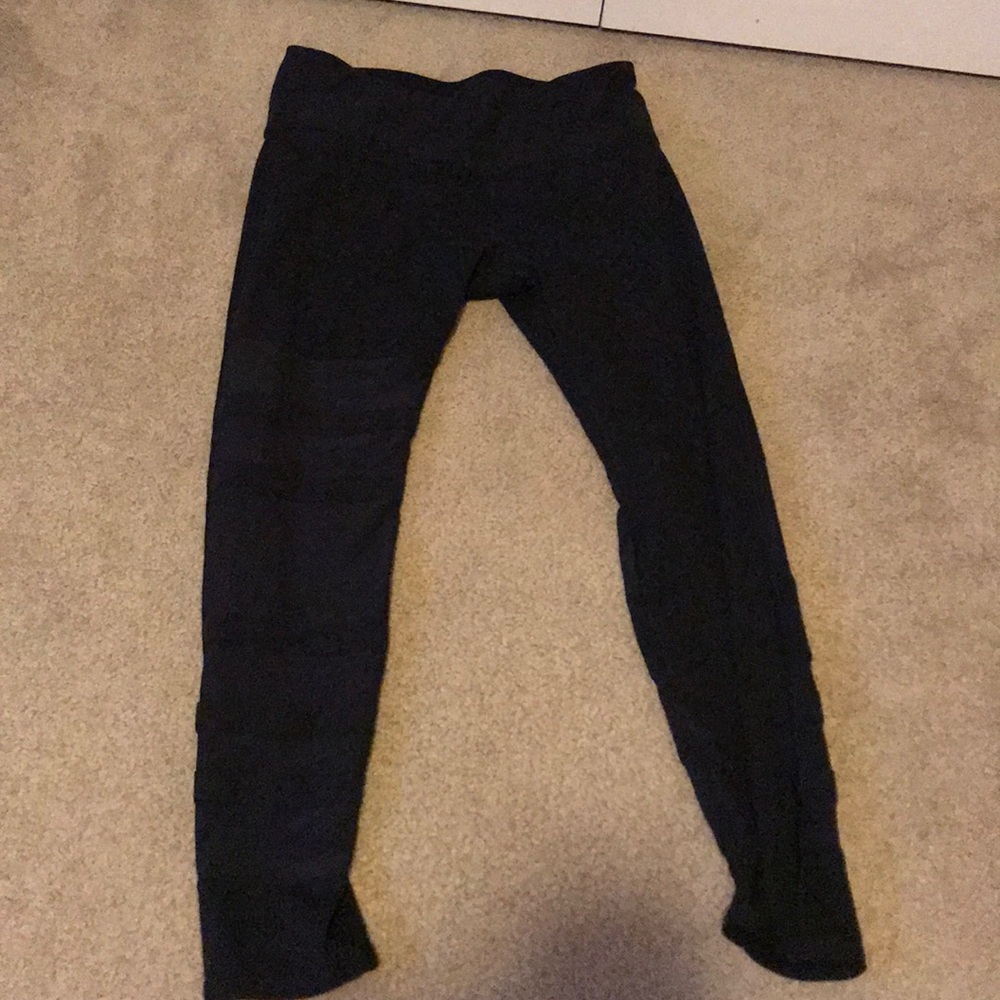 Black leggings